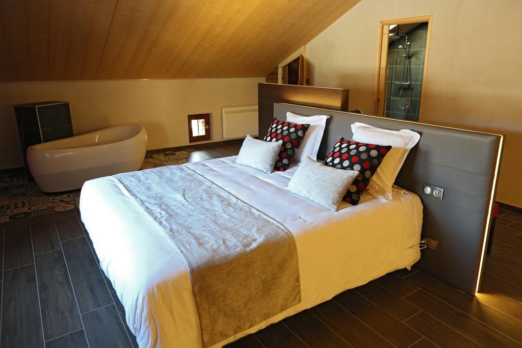 Le Vieux Logis Hotell Yvoire Exteriör bild